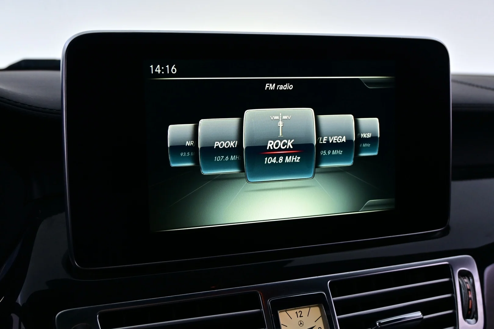 Car Image - 5kf1HhrL05B6zbieTvXmvt