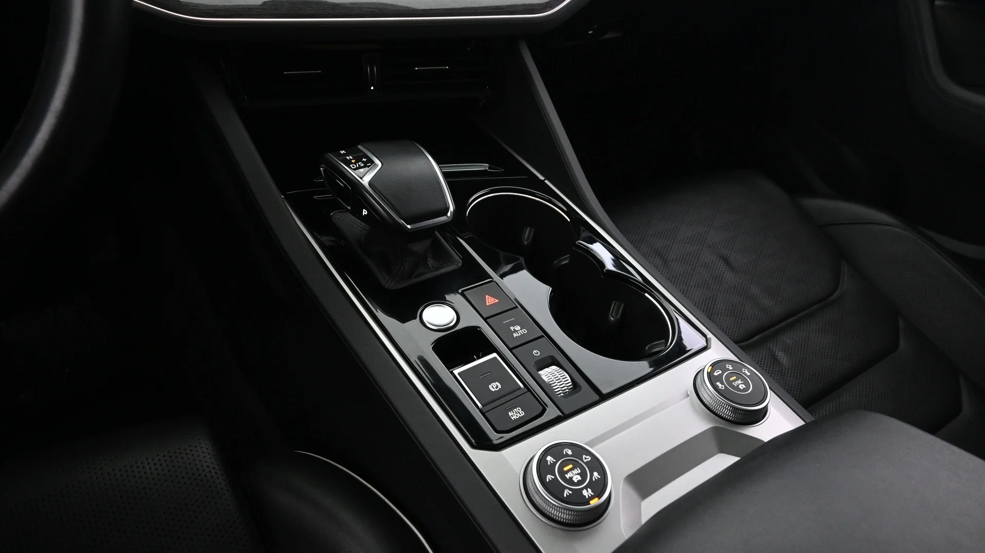 Car Image - 6xjzf3tRnFoTG9nTEXInLU
