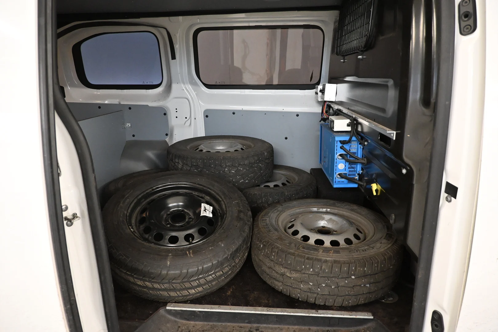 Car Image - 2DFrer68pNGwaO7SaH4HCR