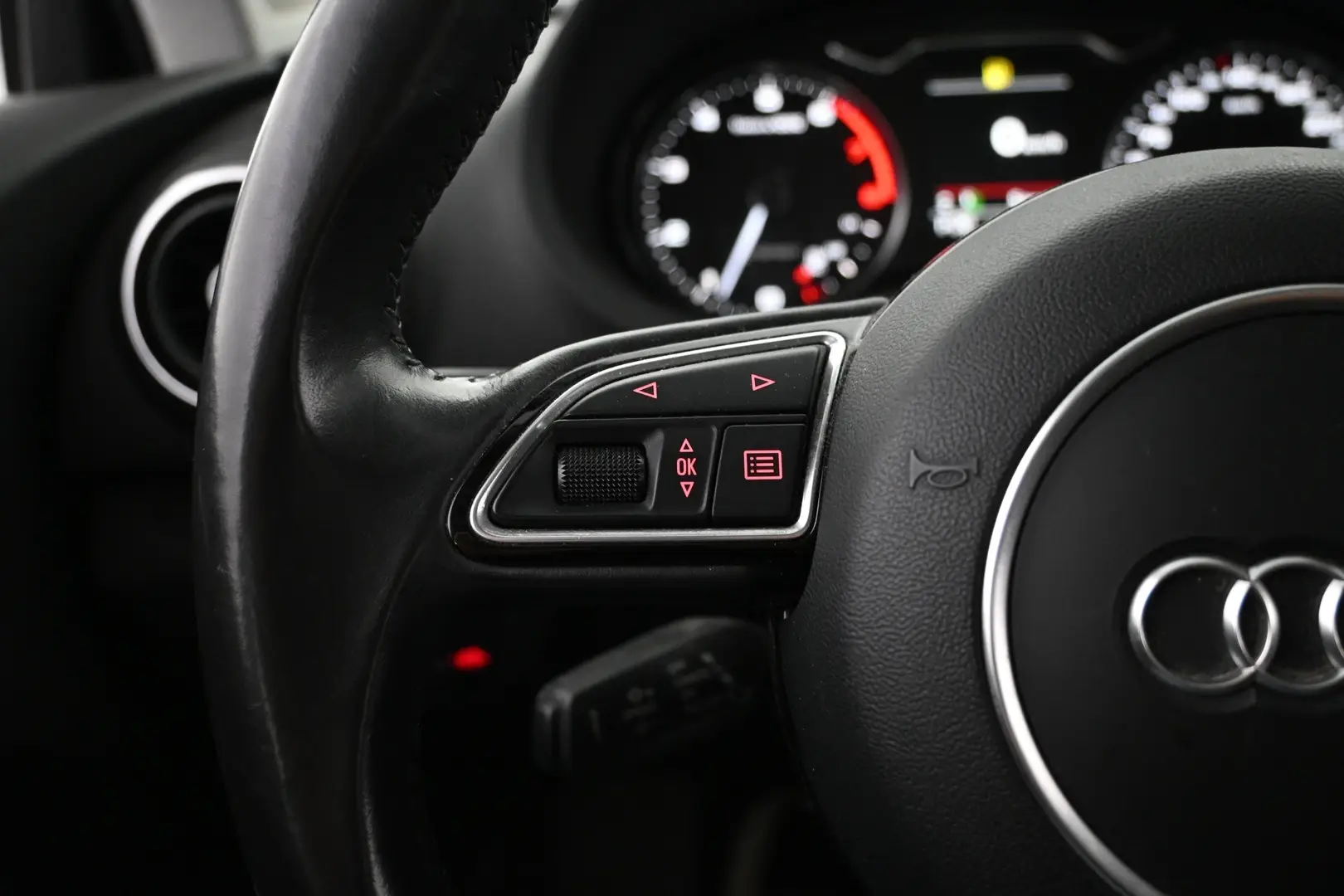 Car Image - 4U4EQKwDX3VPUfxxL0tqkM