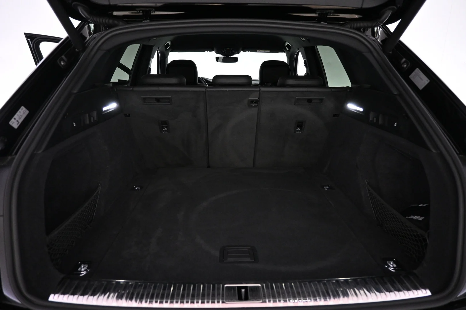 Car Image - 10ZUh23nx9OJCIleblPHPU