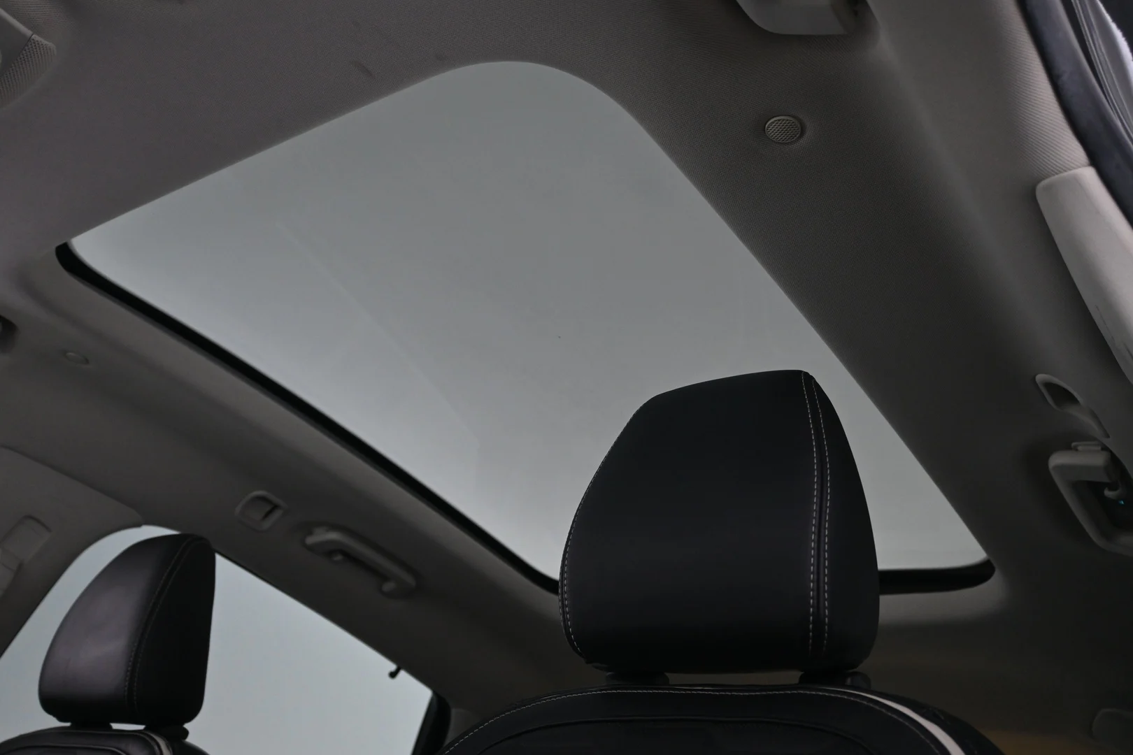 Car Image - 5TtqaYKCW9FIxecVaWRxpe