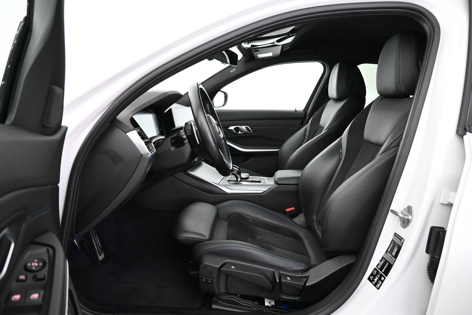 Car Image - 5VWzgbgYVLM4qPs71aKtUf
