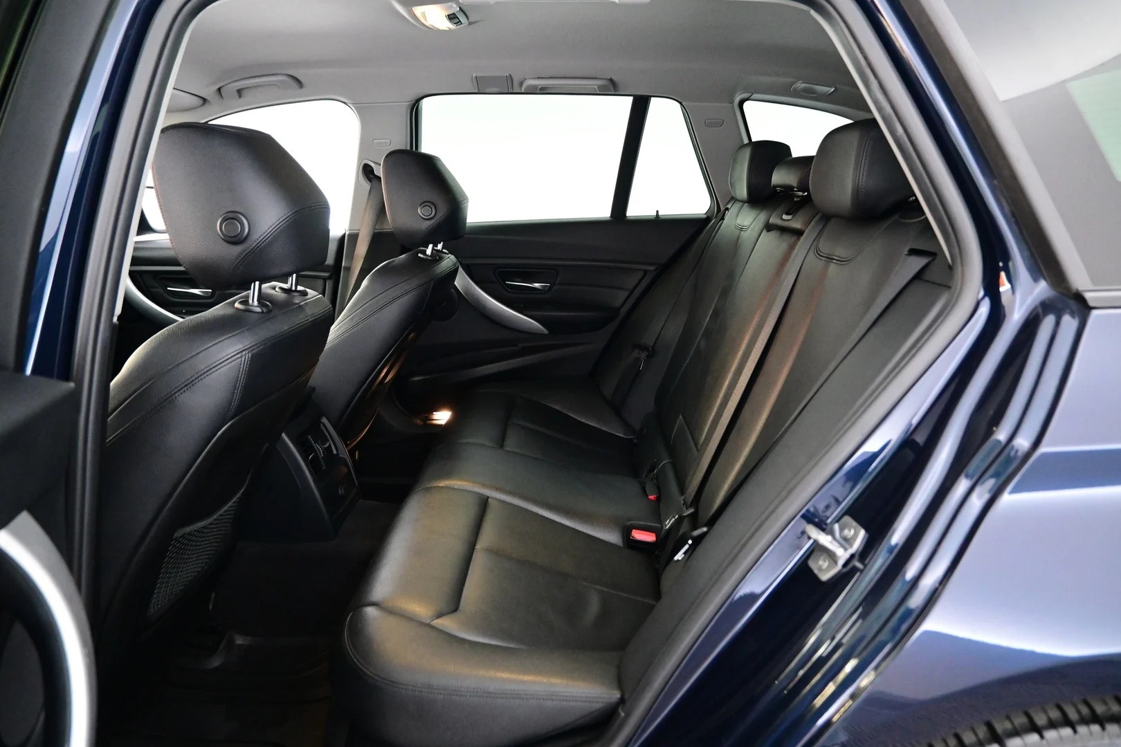 Car Image - 6dCkrebZqHaNvh3ca8r2yJ