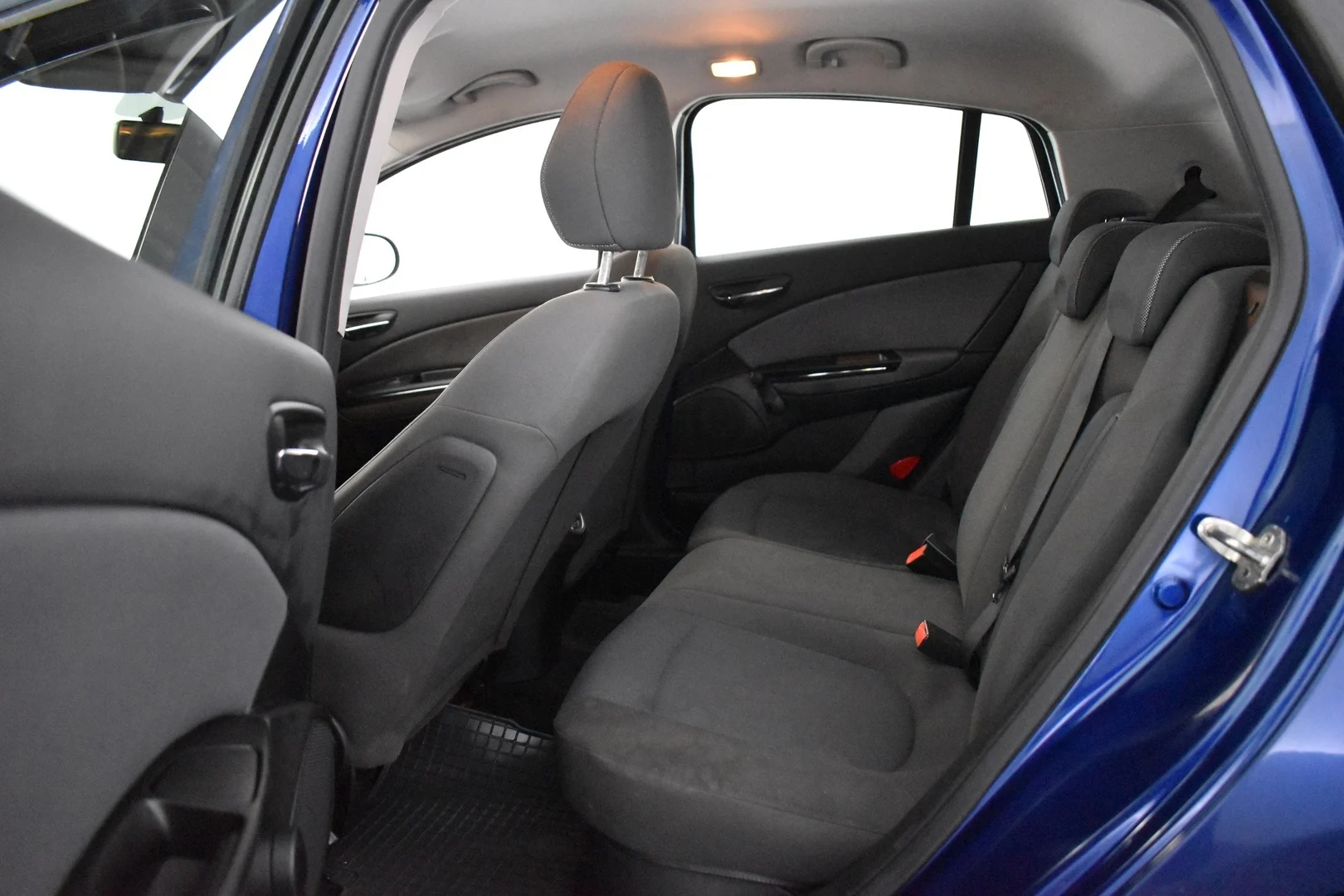 Car Image - 1YTaTLD1x5vybCvpCjoISk