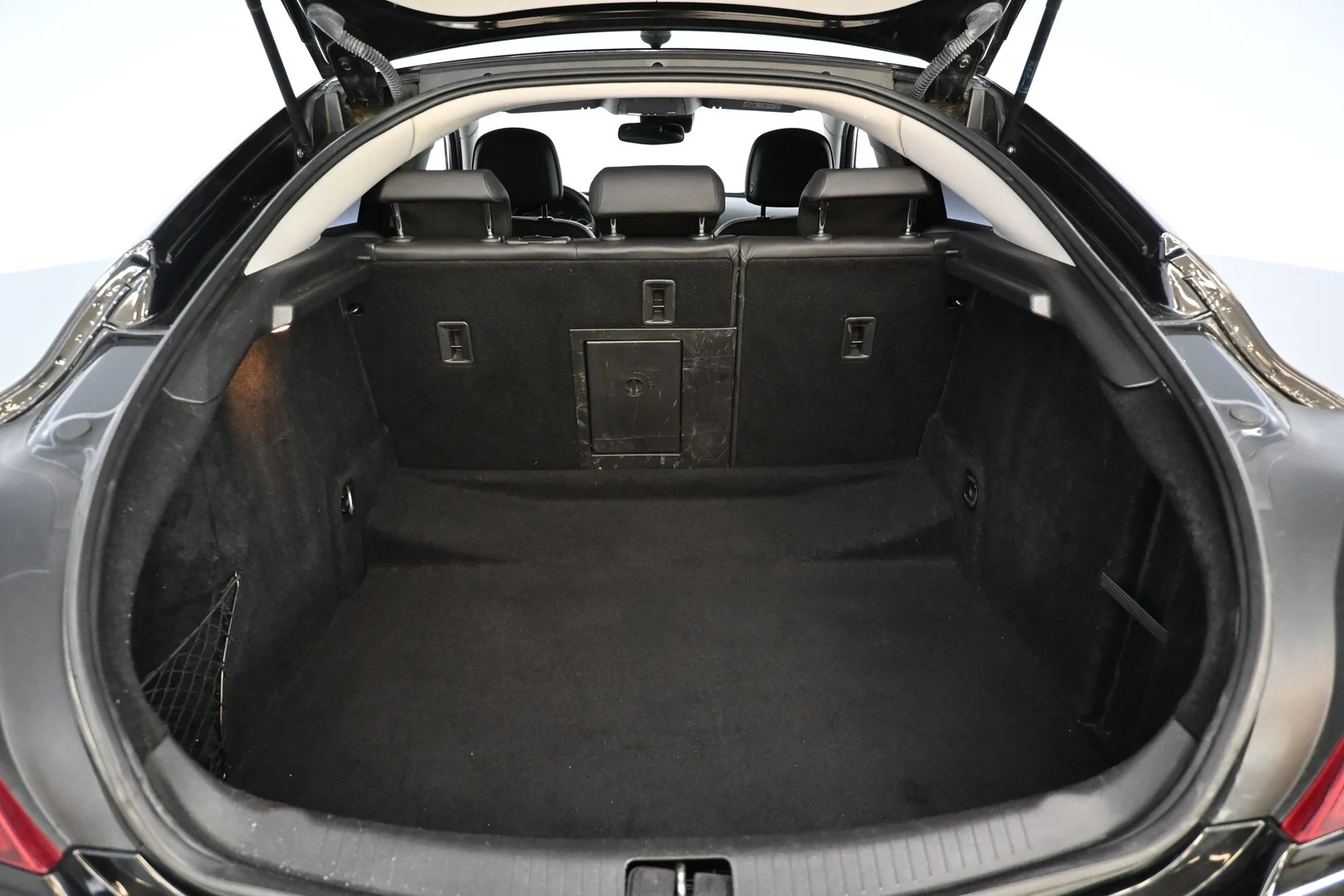 Car Image - 6S8j7M0x1dLI0mzFvOuHyu