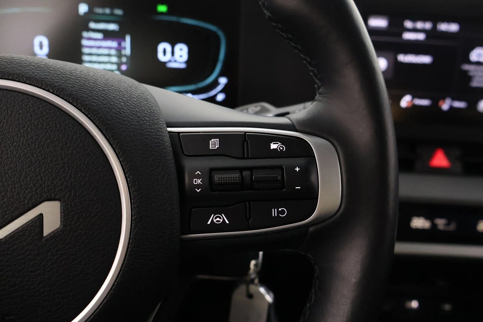 Car Image - 1eeu9yB1QaJxbi0Uw1XZWS