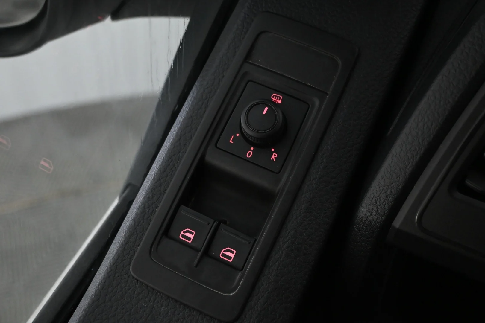 Car Image - 2ijVd0uxVQTrvcE8oc6yHS