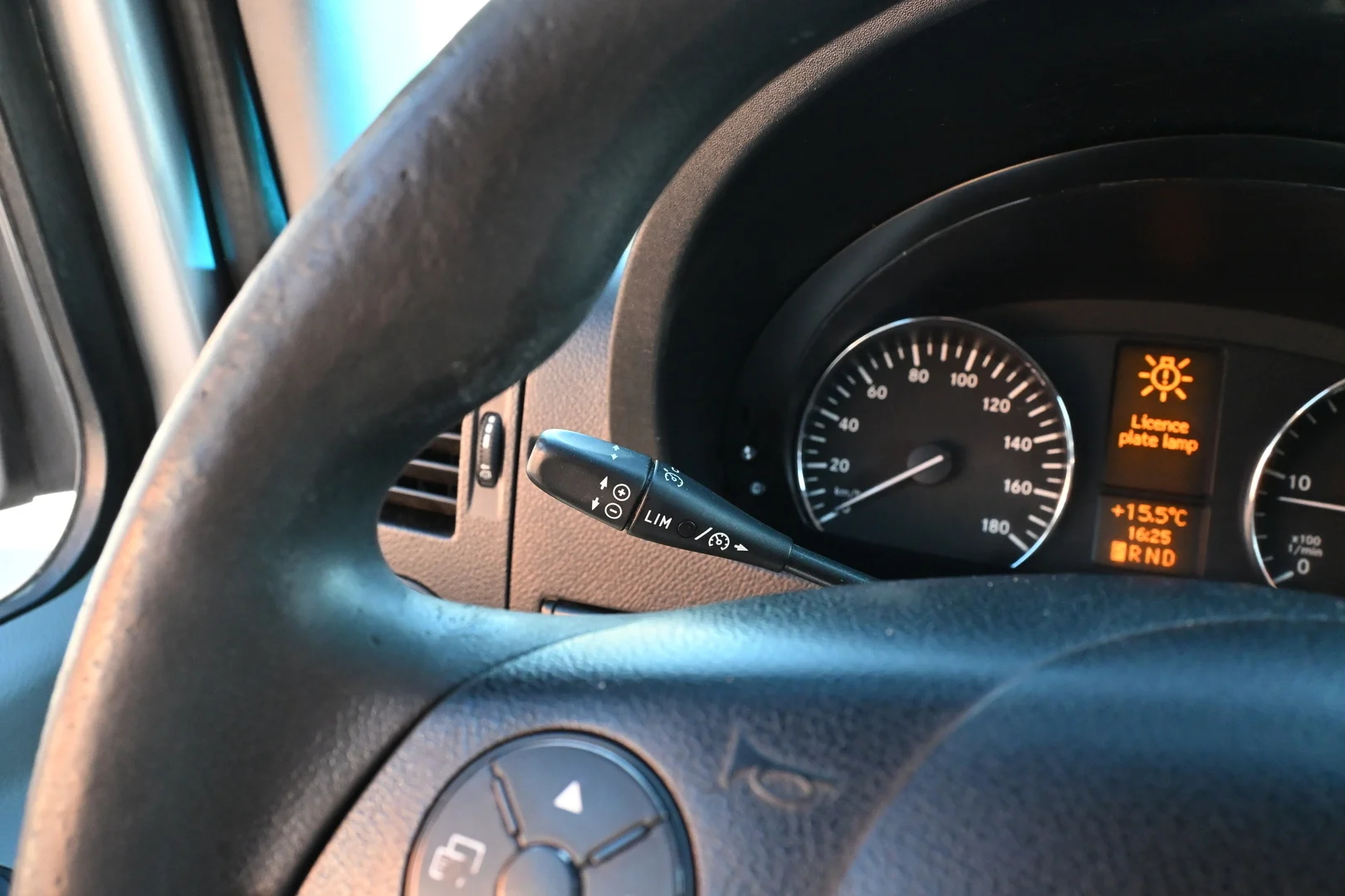 Car Image - 1LzQFhSKA9xlrsuJf2gI8g
