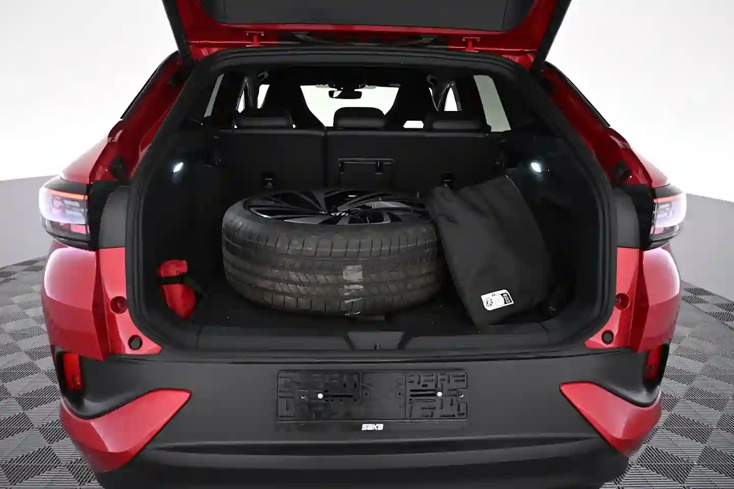 Car Image - 4yYGqEBwZl164CDc6fuS53