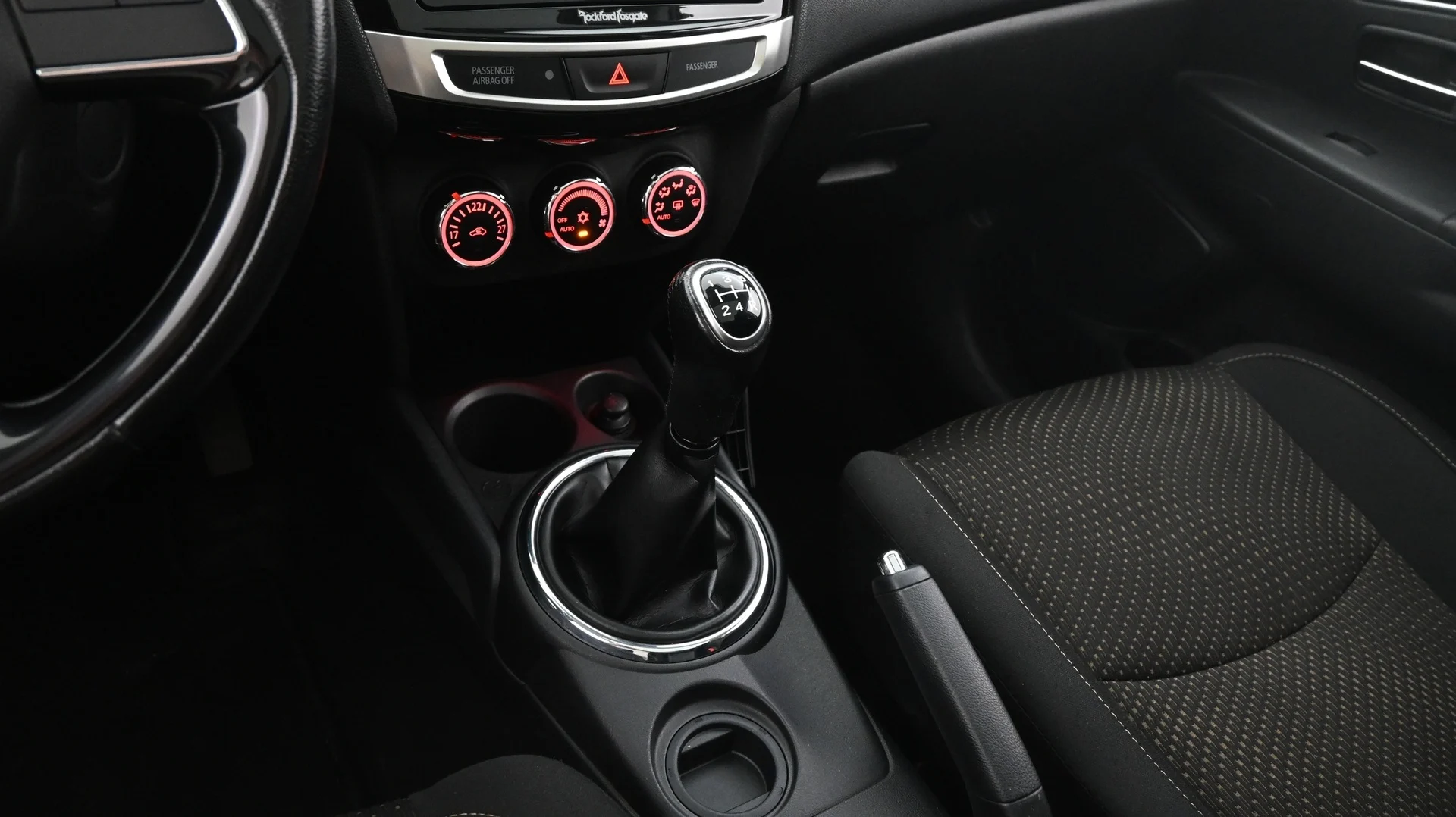 Car Image - 5YEMU0e9jd5psxnrfriFVr