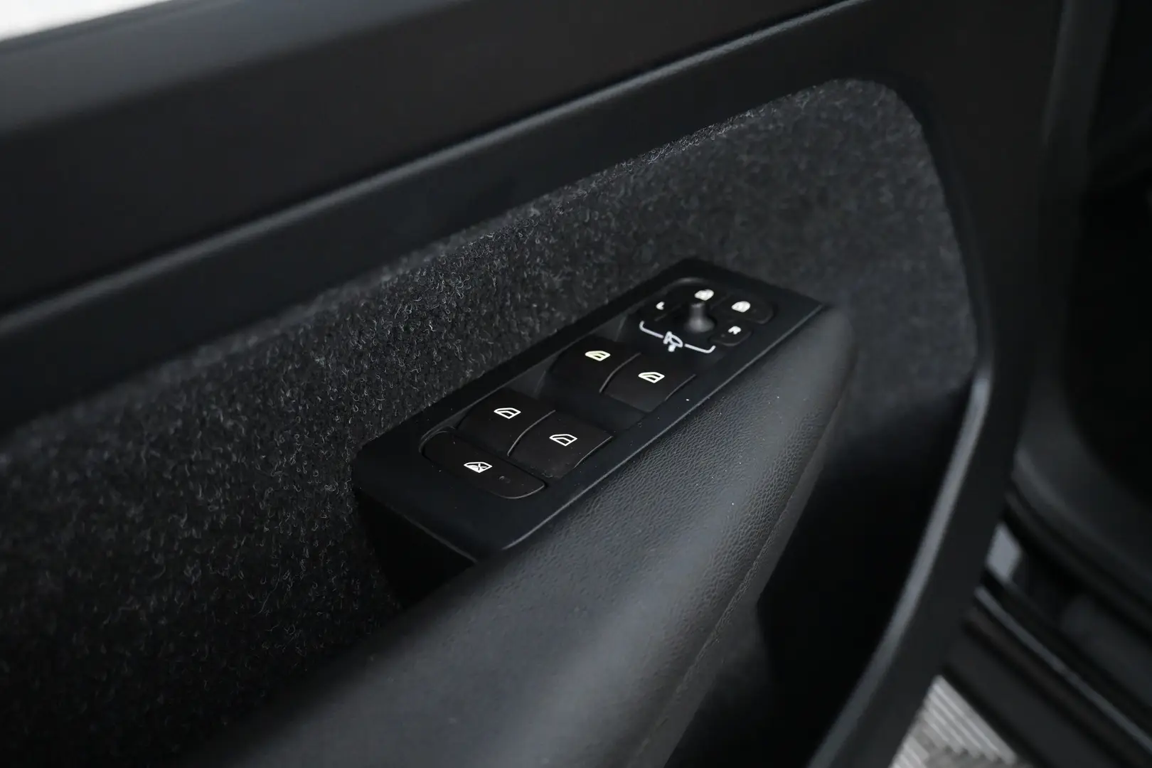 Car Image - 1ylpkTF8fKzONhjvyi4Wty