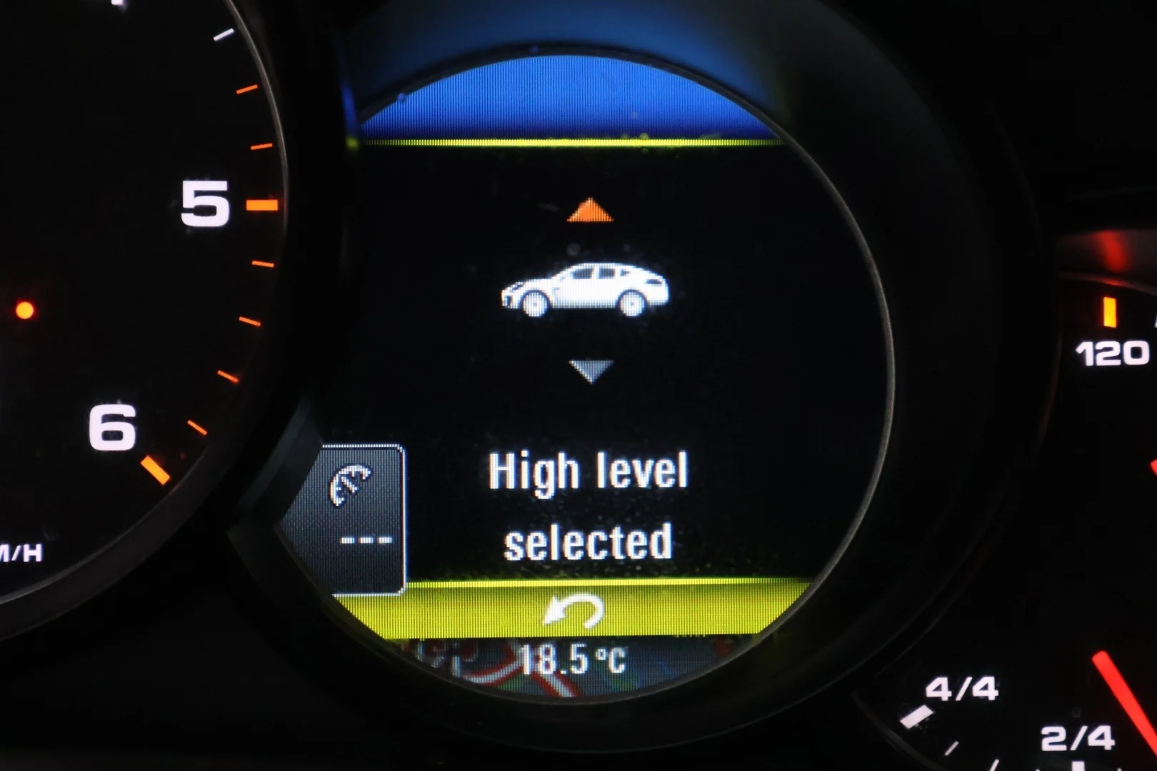 Car Image - 3REbDLzgUs4ohN67jjKiH7