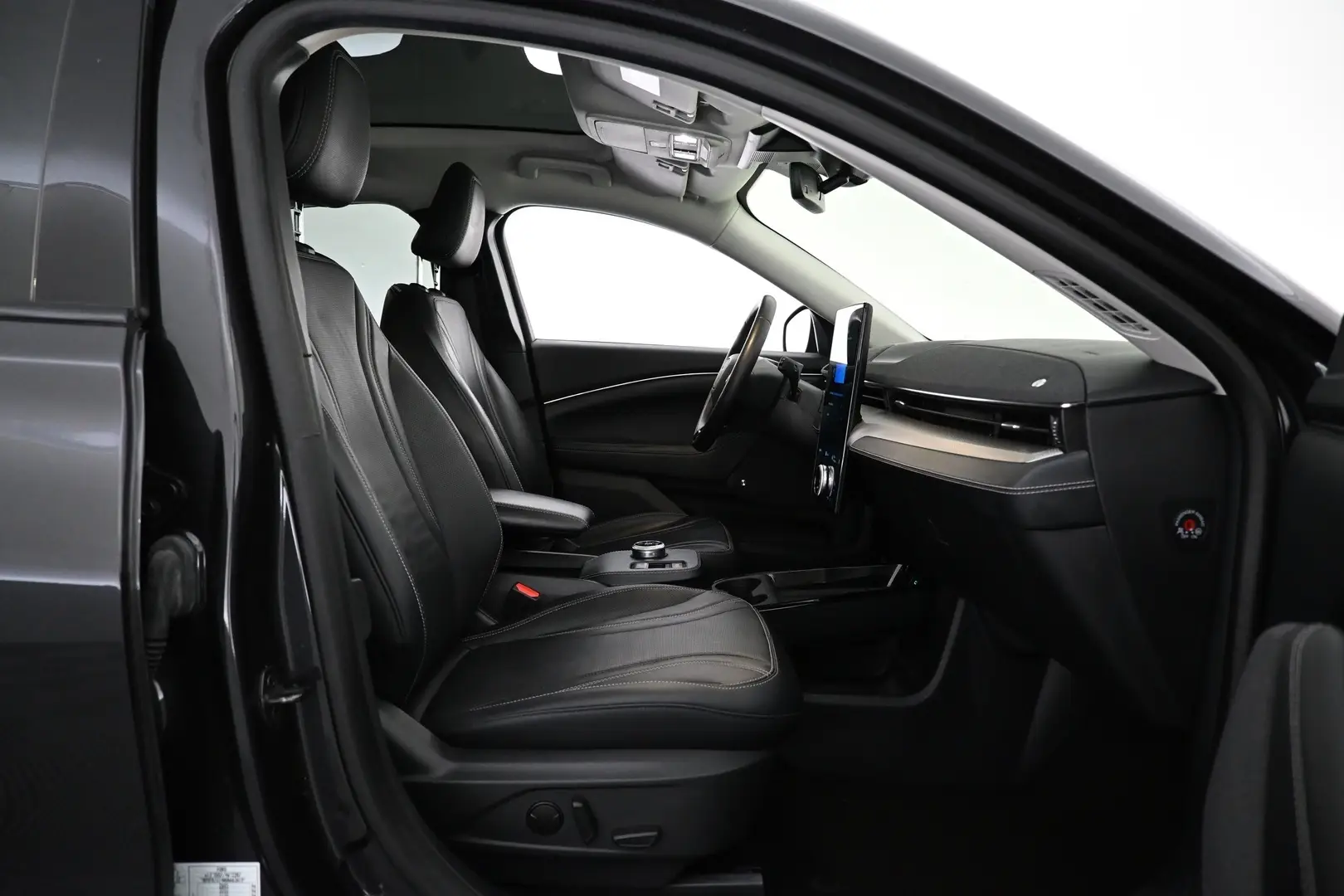 Car Image - 2MPJ82wFfZa6Sdh5P7Brfx