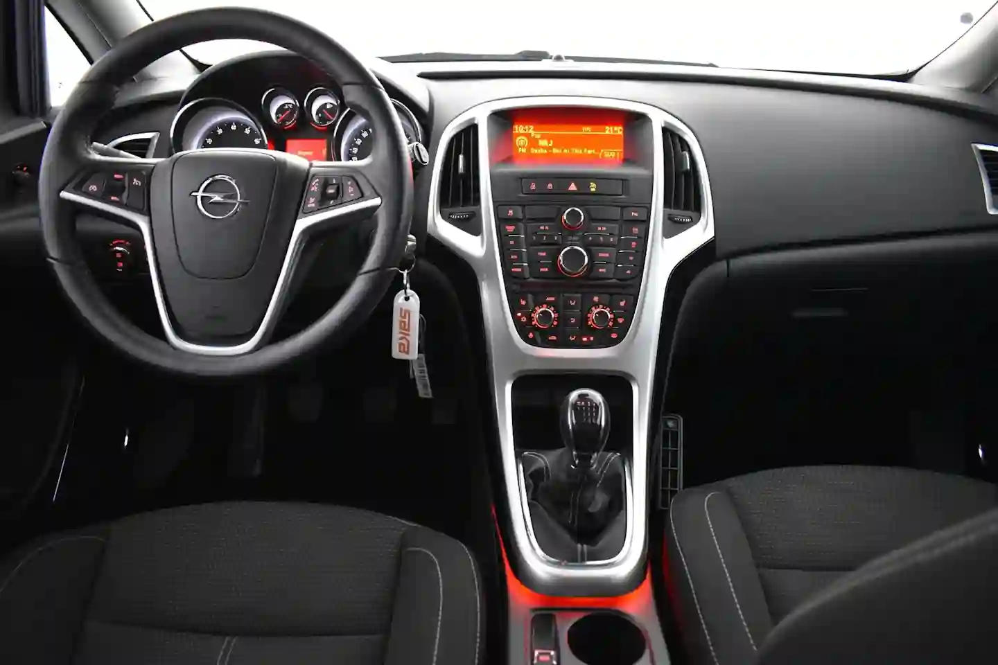 Car Image - 4yi3c1eNMZ28y8tkNreaqc