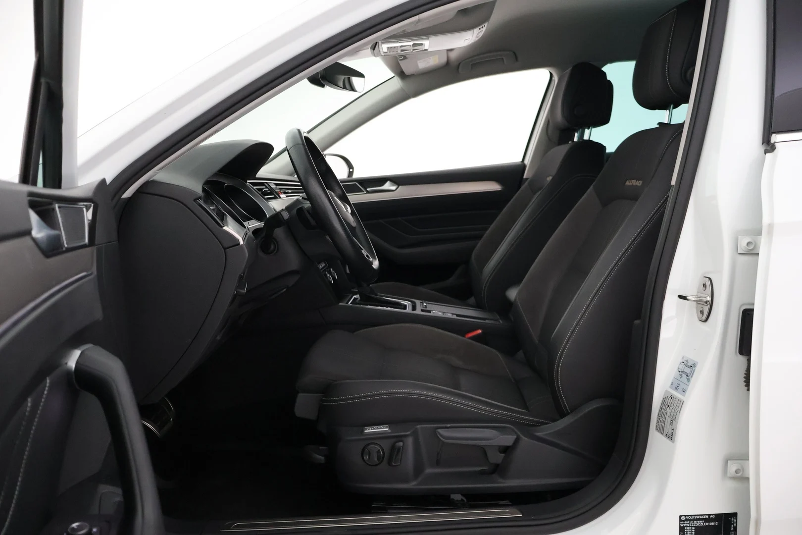 Car Image - X9WfaEfMGBUPVxn56RXbe