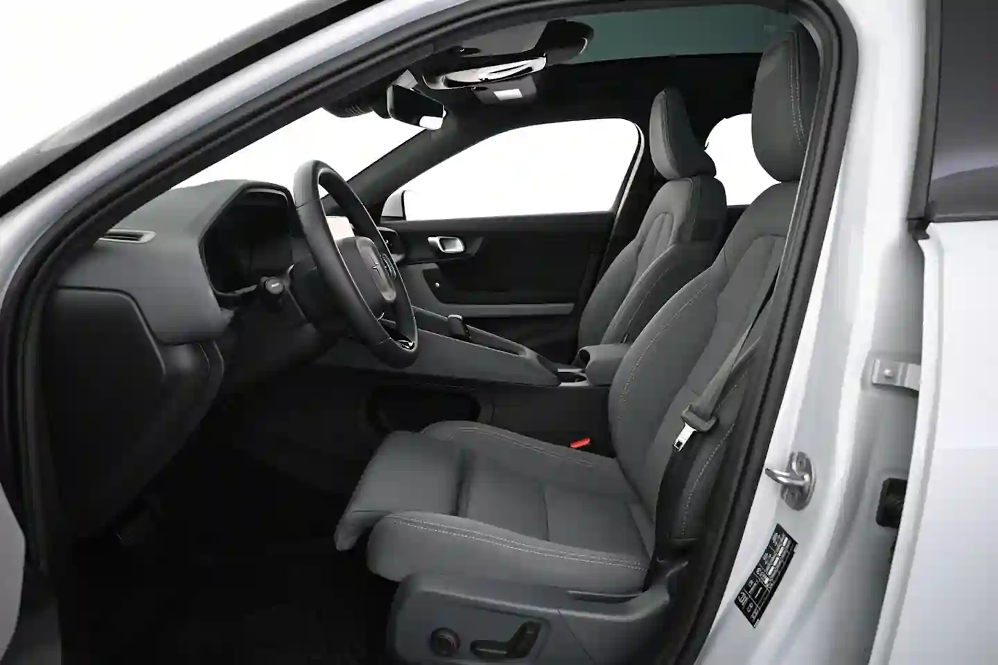Car Image - 2NcqnRqJNnWgCmliX6JYAN