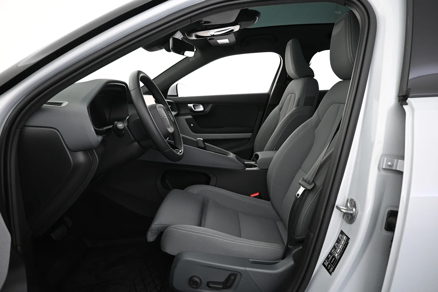 Car Image - 2NcqnRqJNnWgCmliX6JYAN
