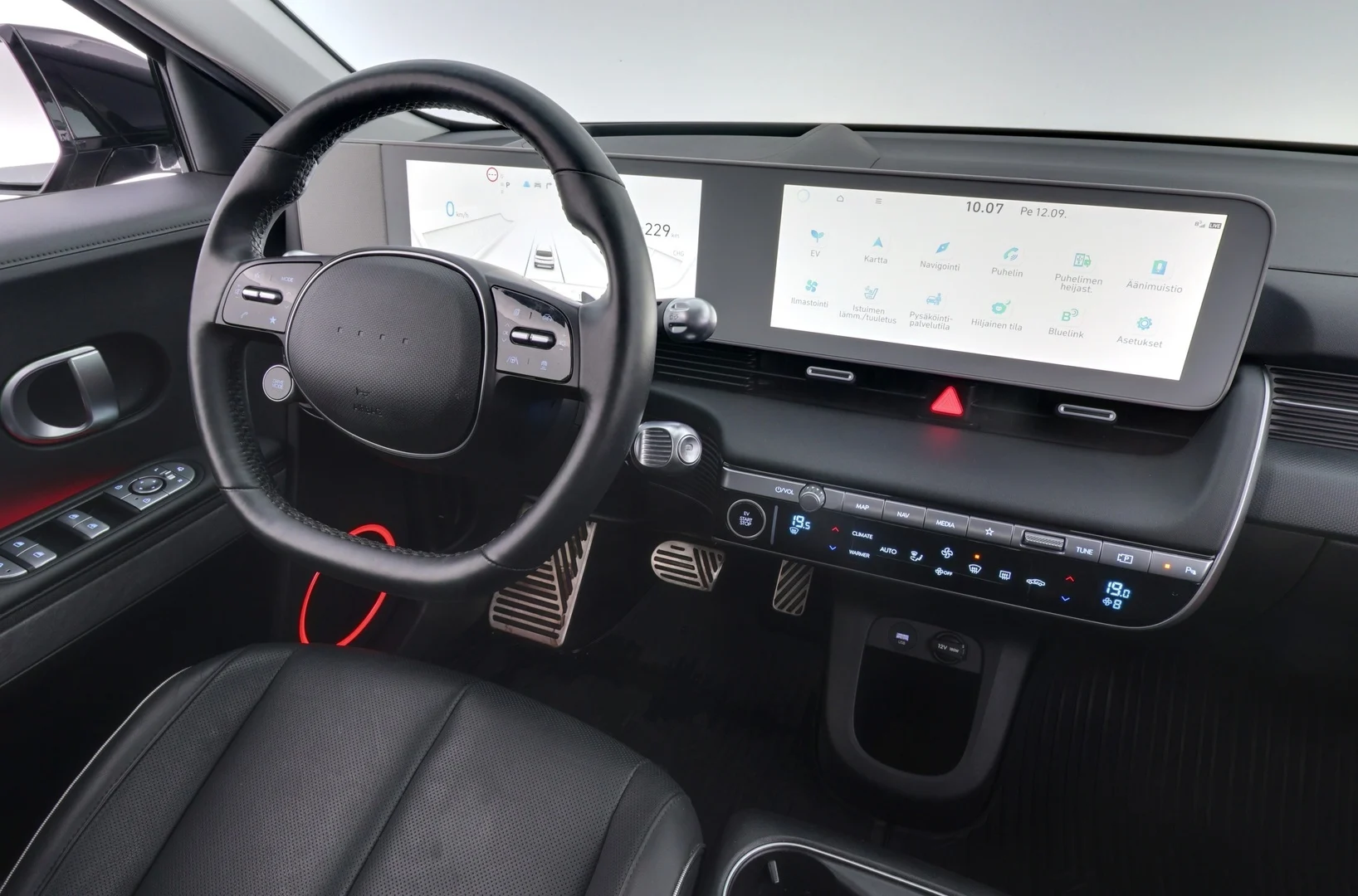 Car Image - 2kVwH8JO3uRpVMMKYSi2x2