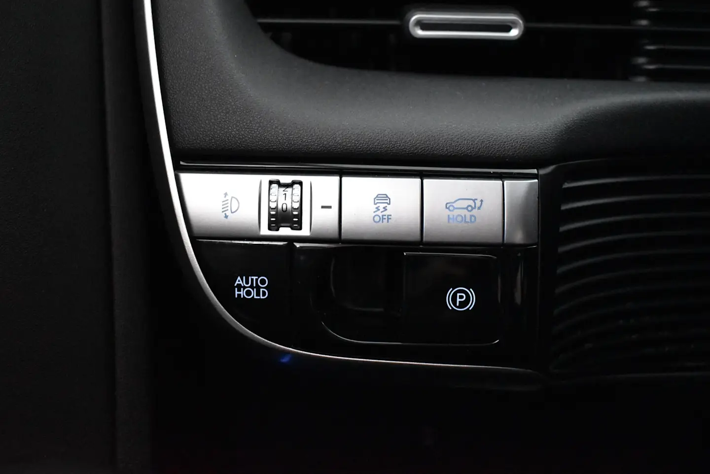 Car Image - 23sksTuB0nj7et6O7vlv6l