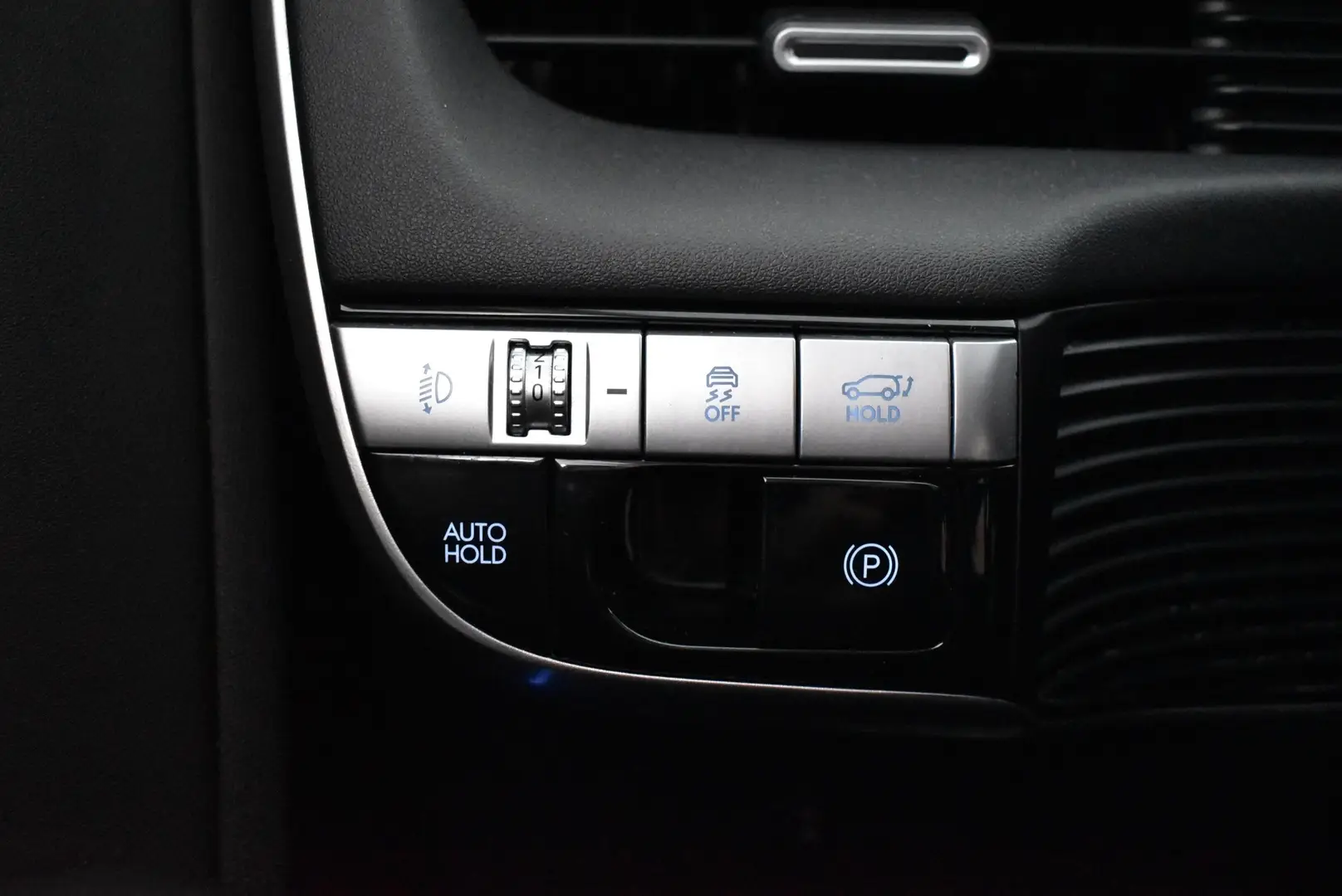 Car Image - 23sksTuB0nj7et6O7vlv6l
