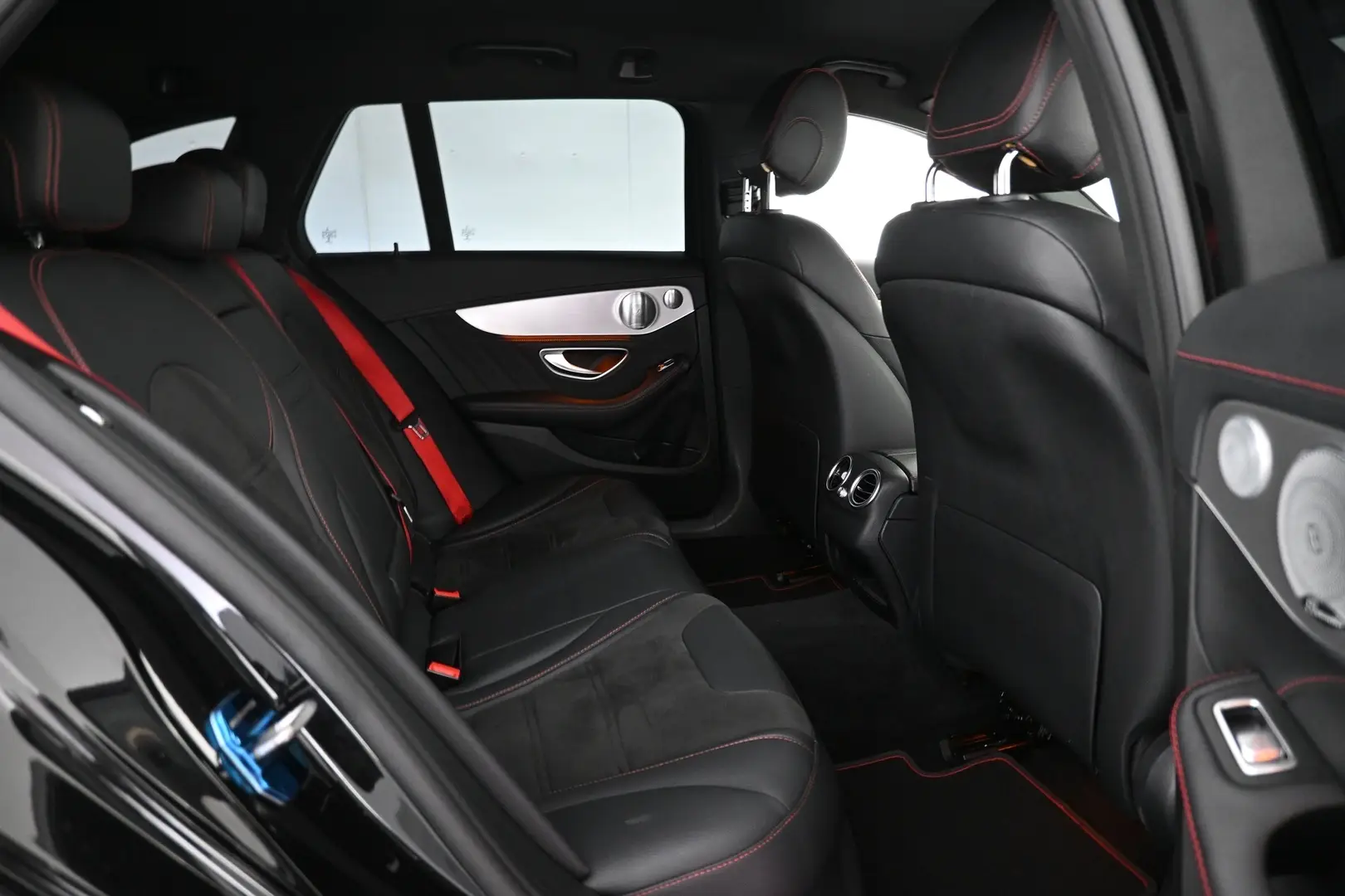 Car Image - ghV4Pdp4vPHql7ponLNp7