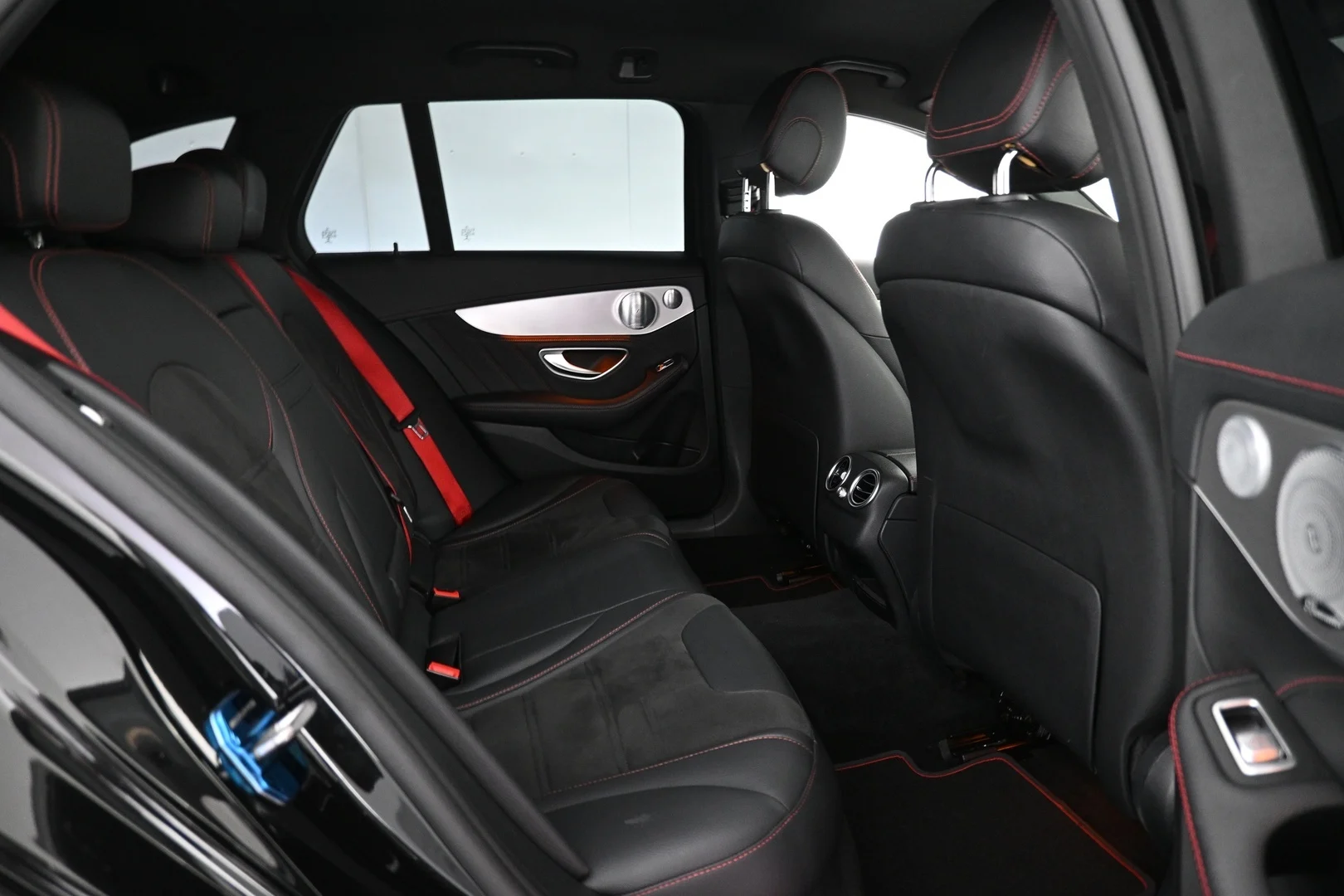 Car Image - ghV4Pdp4vPHql7ponLNp7