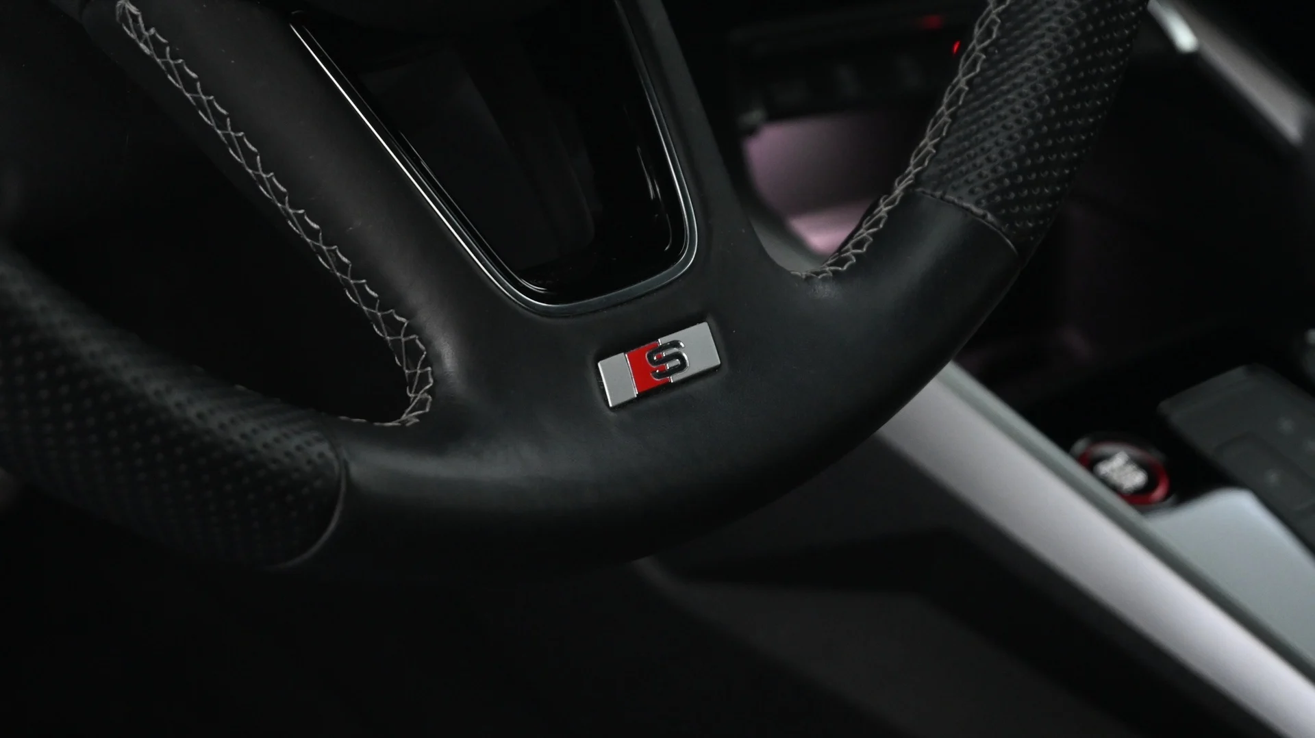 Car Image - W4jTmISOicVvcuQDXZ37T