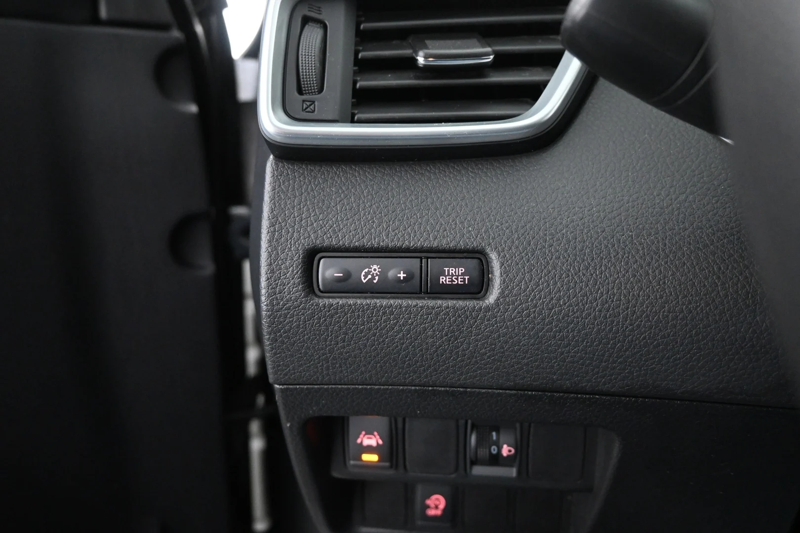 Car Image - 1Ic3qkkxBy25JEwvtmq1MR