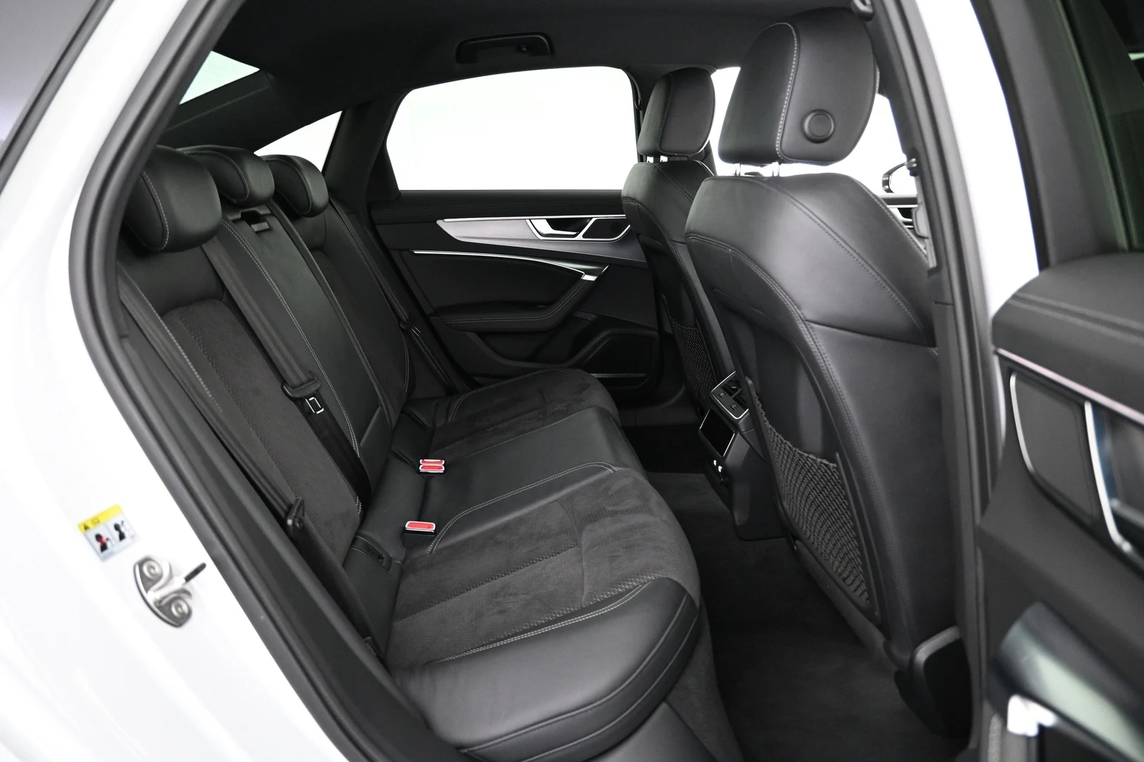 Car Image - 6VCgpeYgHKSExE7eD1OApy