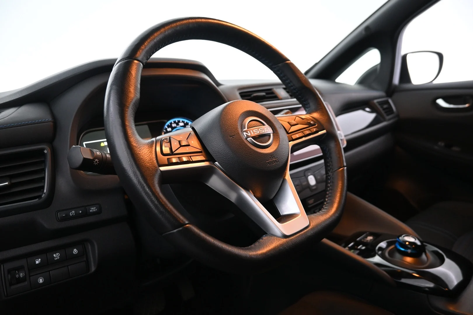 Car Image - 3lZrFCcz2j3TMRGLVw2Wpm