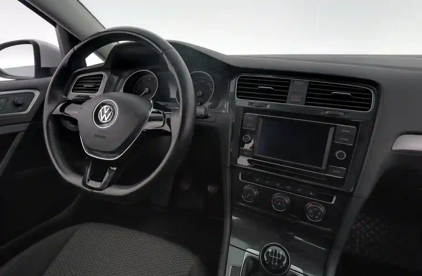 Car Image - 5YxZA9G4IeALDXHZgMwjIO