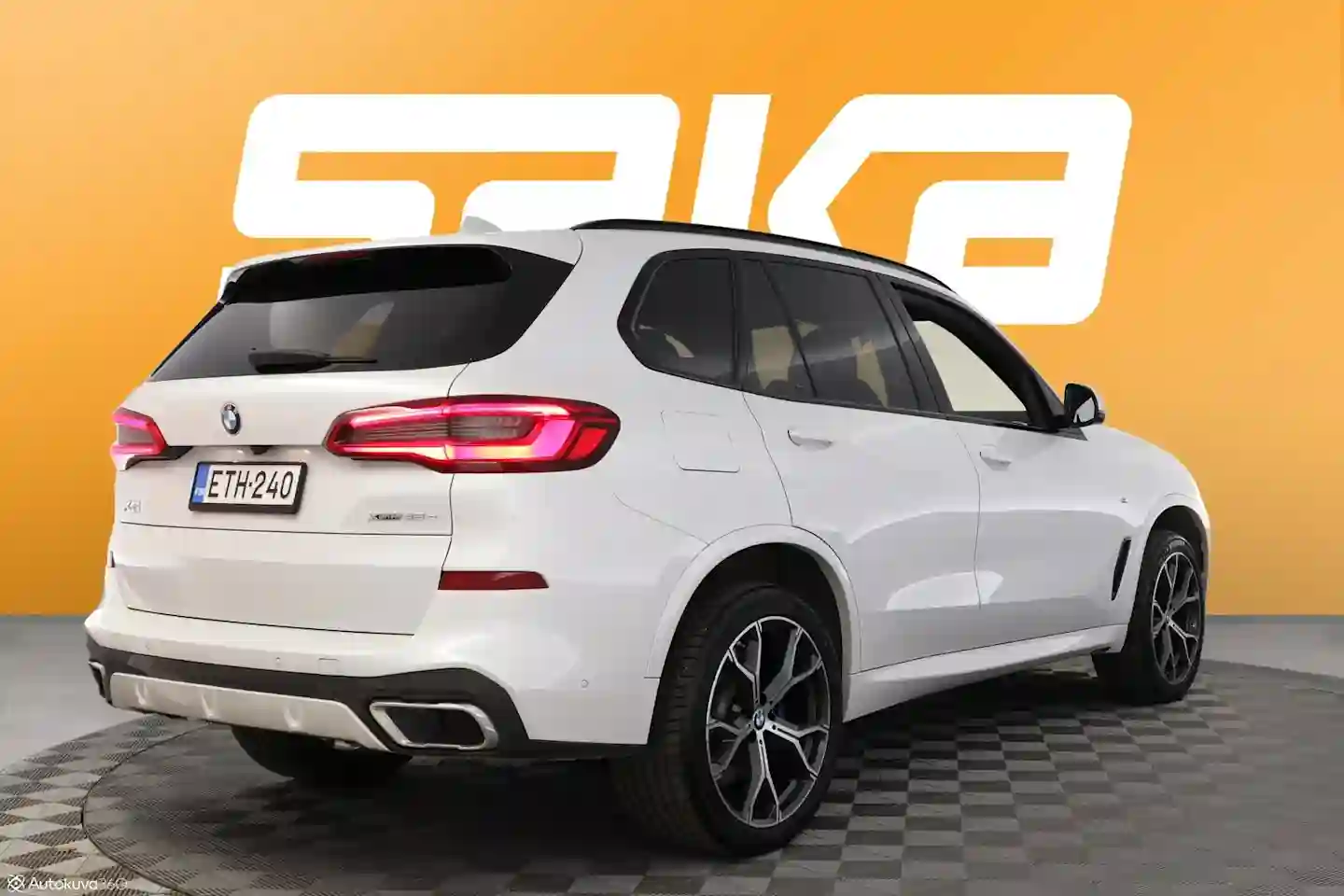 Car Image - HOMrbvUO5qV8kCXcWz31e