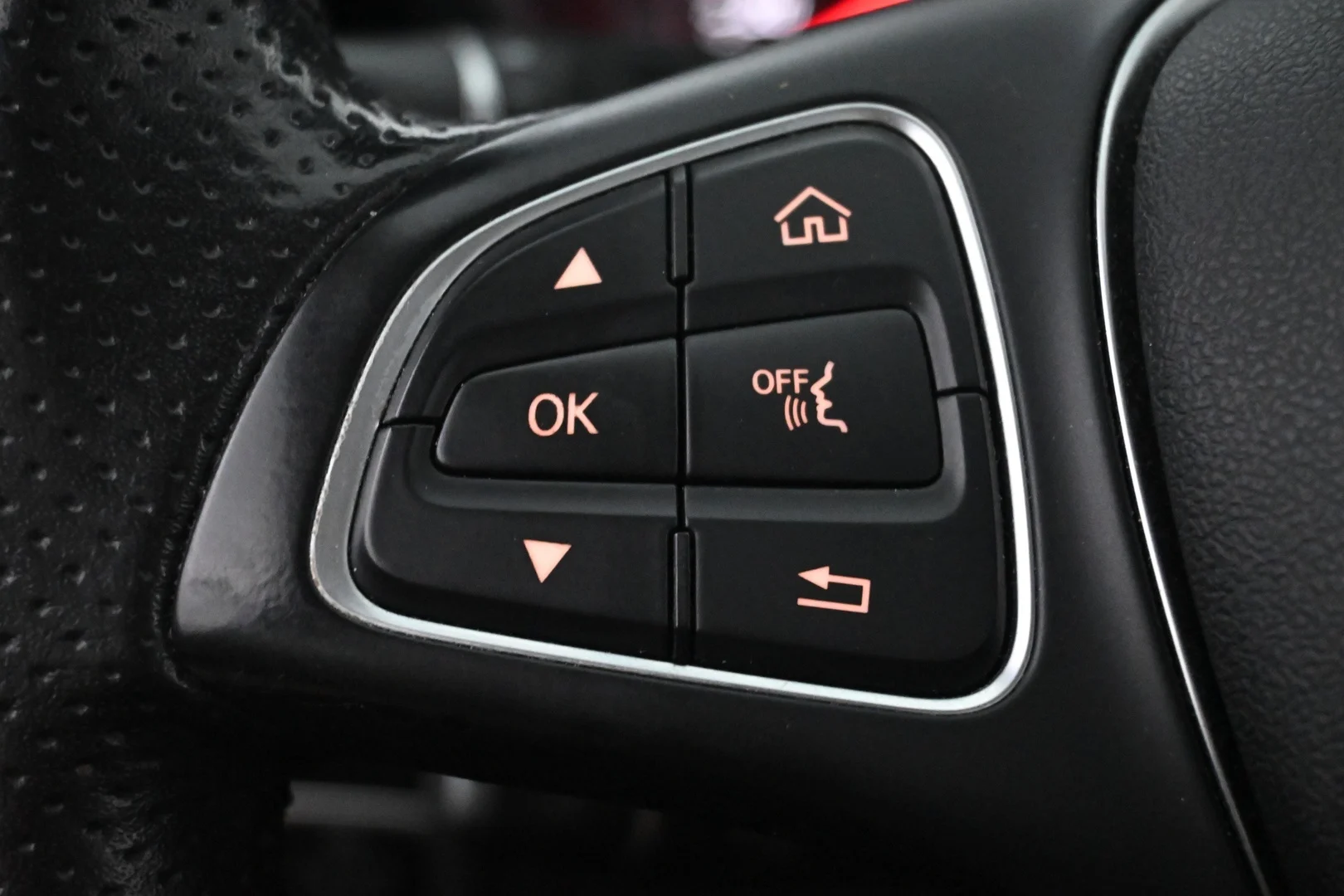 Car Image - KcEZSq5K9RAl0XelBfDXv