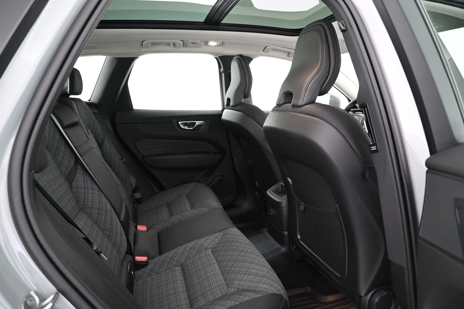 Car Image - 39lphmY5GKgzL99d33mx90