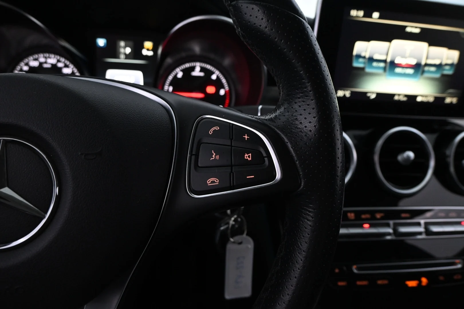 Car Image - 3ncit7Md3zDaRYO2VLOXhf