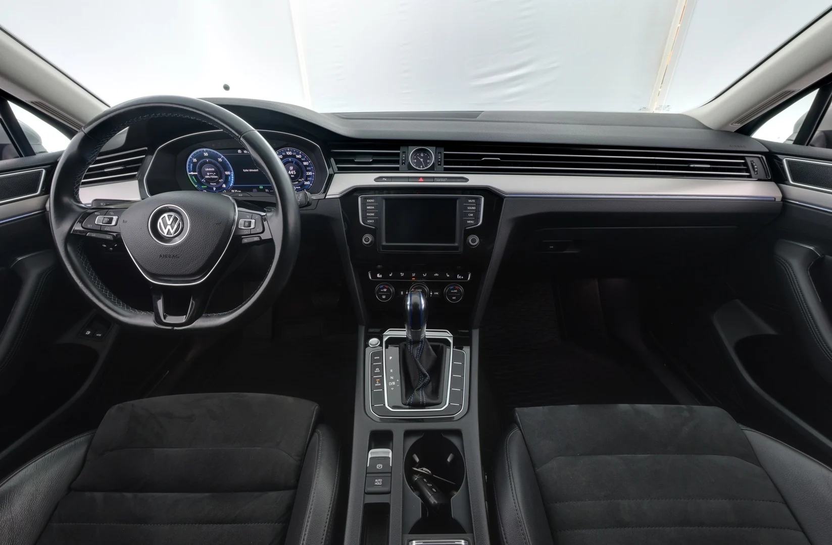 Car Image - 61sgAPRtvZm1ol9vN54ElG