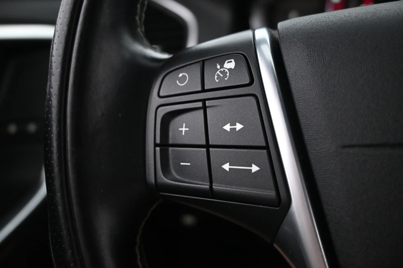 Car Image - 4ZpPJsIAVET3JzhH58Wjhb