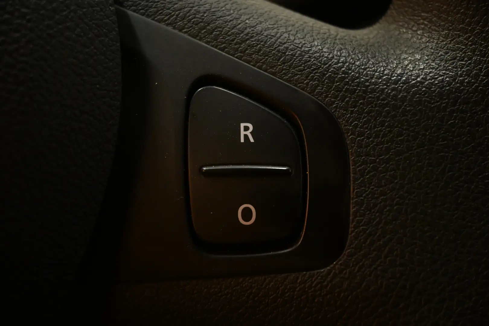Car Image - 66vZNnDRtU6MpnMYMzmktt