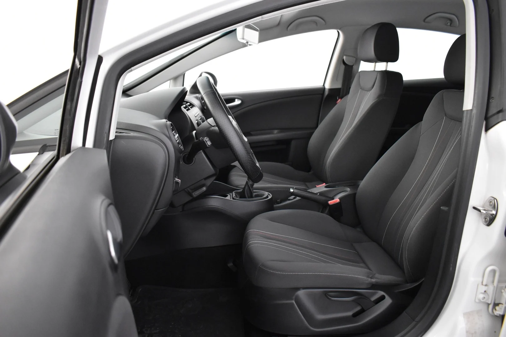 Car Image - 5tA07n63KI774SBi8tFS4I