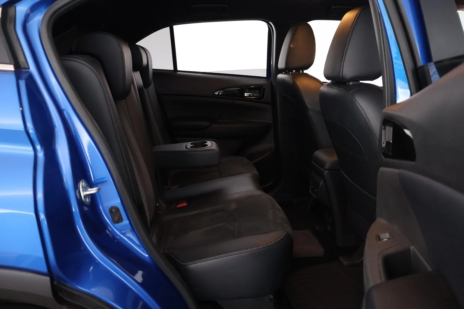 Car Image - 57lgSg5zSKsisOxizvsLuq