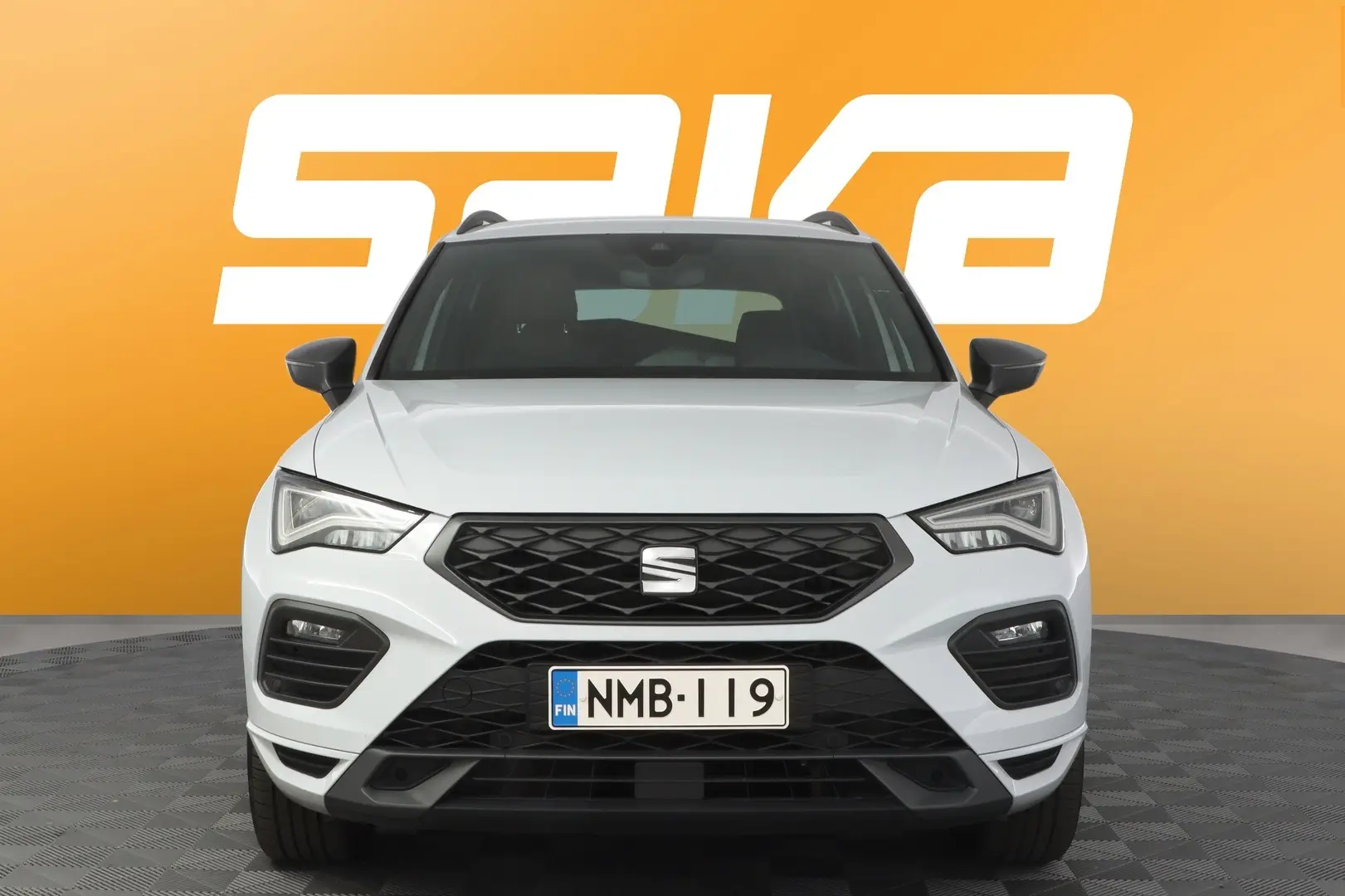 Car Image - 2IDL9CaAIrZQ7dg9oBM20G