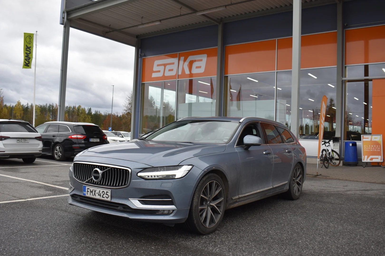 Car Image - 4YK2sHk91lChAJfS3fWMlH