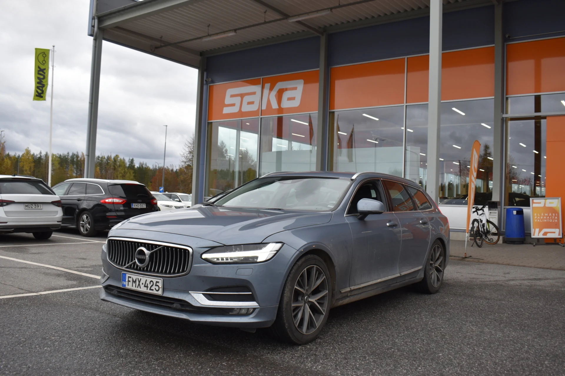 Car Image - 4YK2sHk91lChAJfS3fWMlH