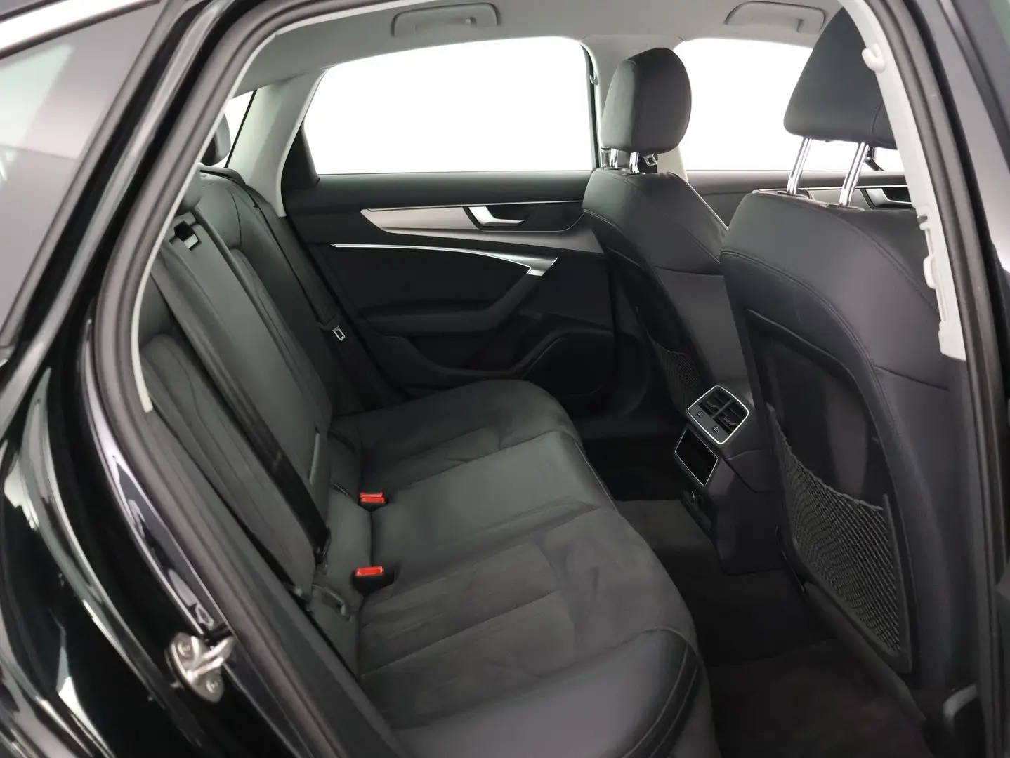Car Image - 3xzIxFtcVHdUqZOpXLaoxO