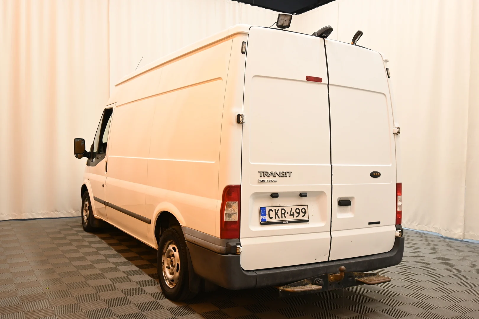 Car Image - 3A0r40T7KfcoqYMOGpaFvo