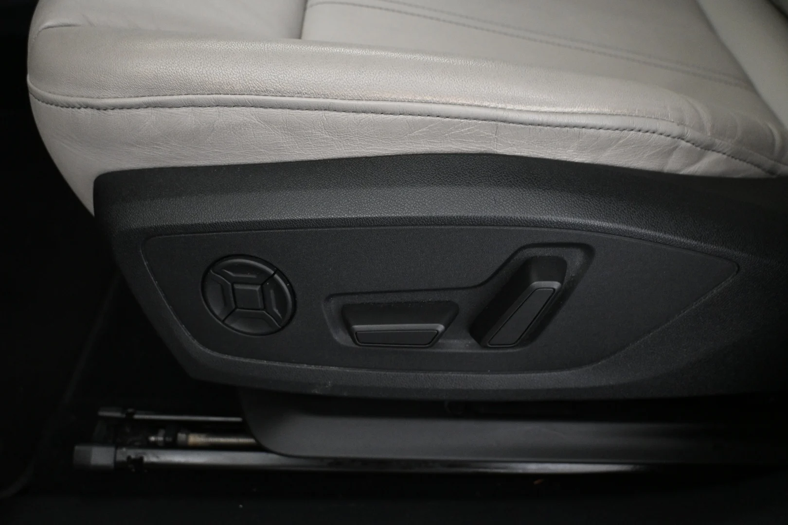 Car Image - 7mKBLblxixj4YSYkFSJbcx