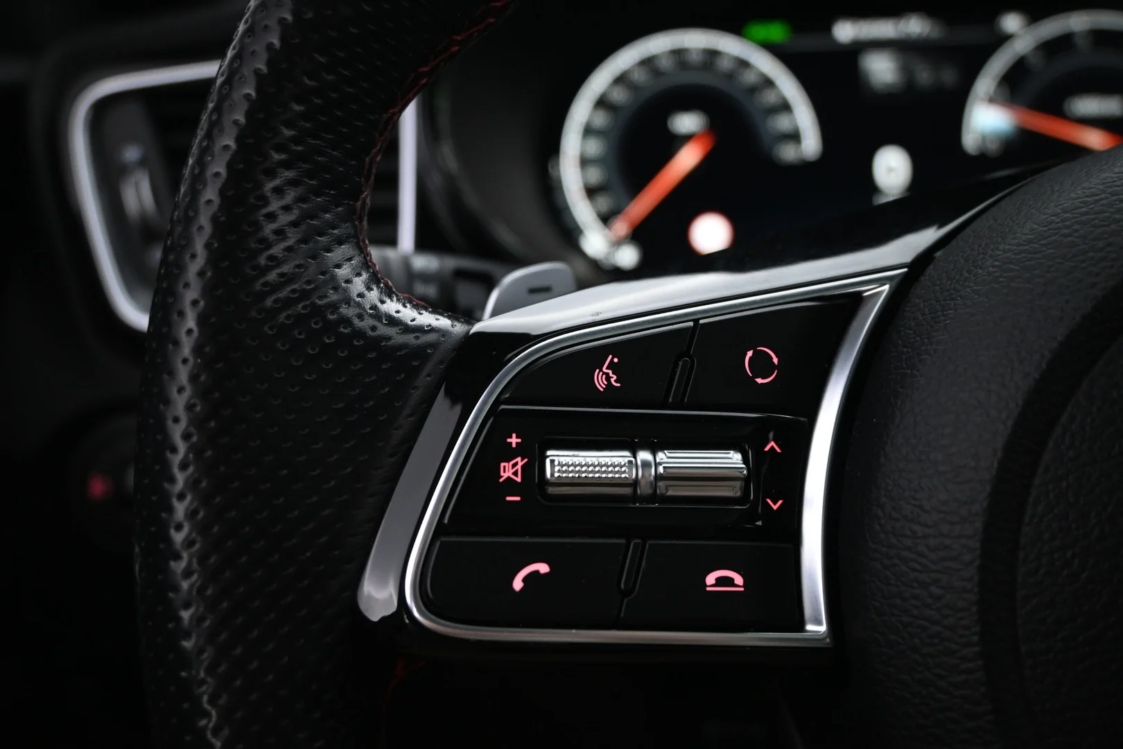 Car Image - mr4hubhrH98AgNowZc5Sc