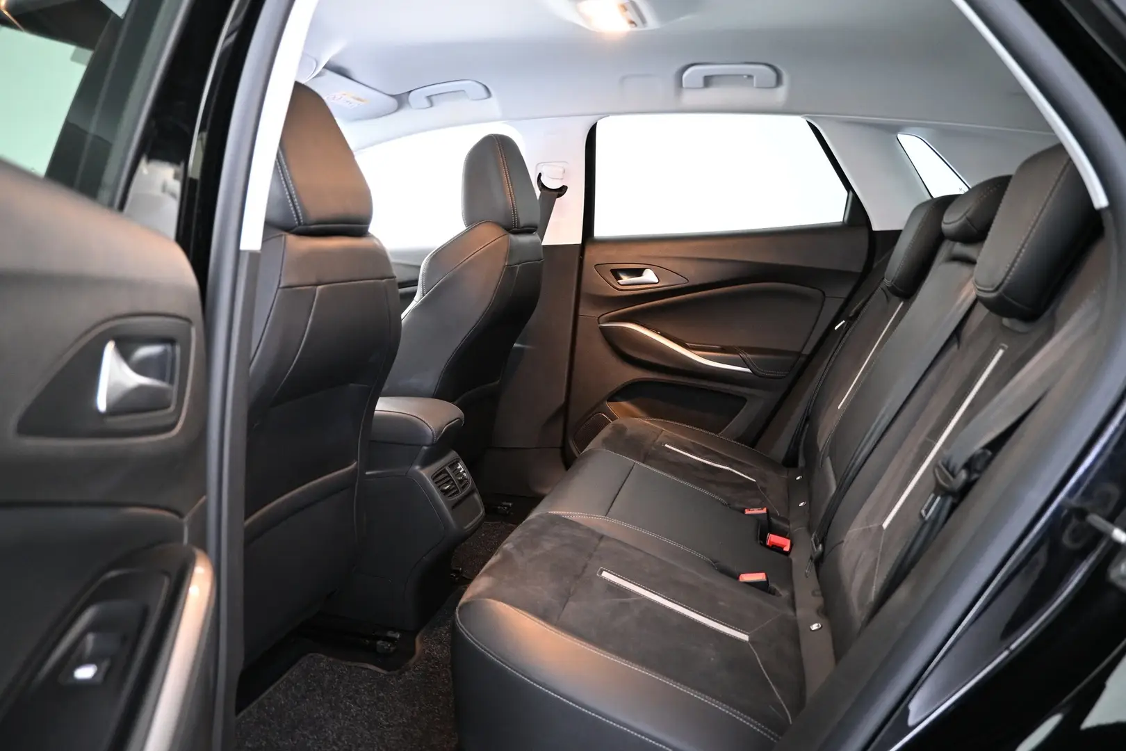 Car Image - 2eKwkn792ymwUVOml3vjb3