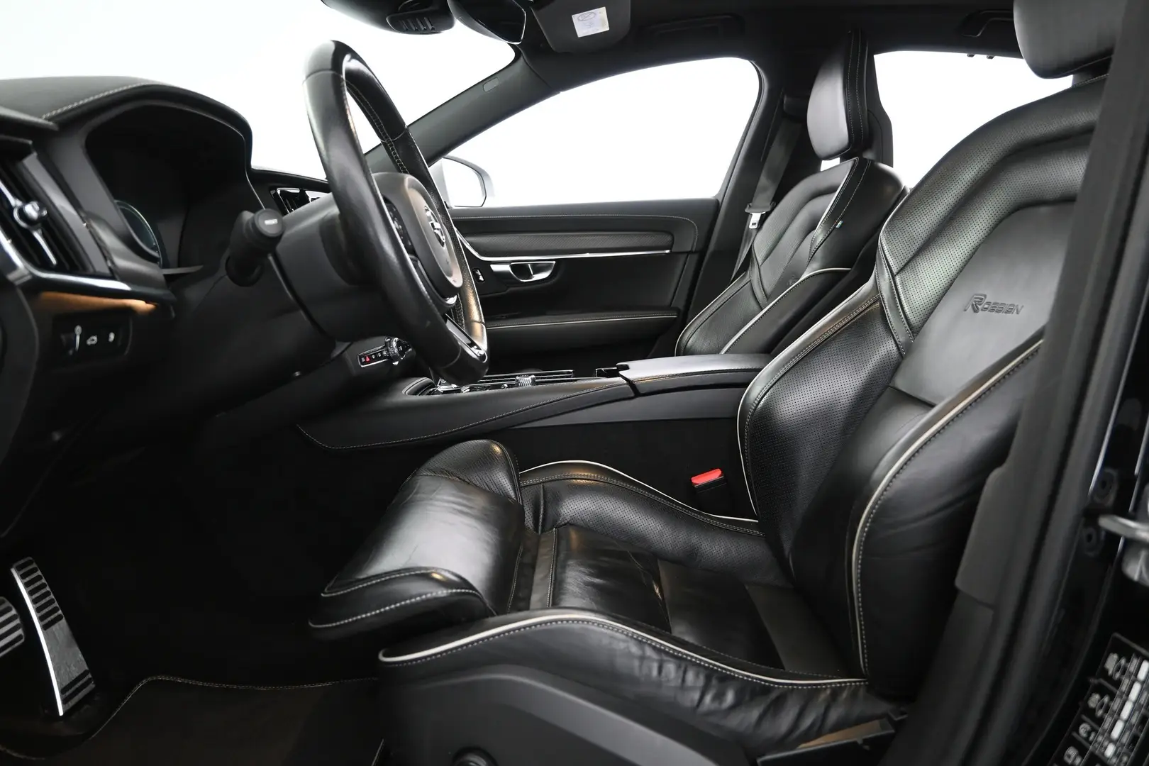 Car Image - 2Q9fqApx3XxnbYa3qdFFjq